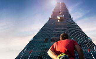 Alex Honnold, escalador profesional subirá rascacielos de Taiwán en vivo; ¿dónde y a qué hora ver?