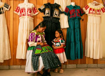 Bordadoras de Oaxaca, indefensas contra el plagio de sus diseños