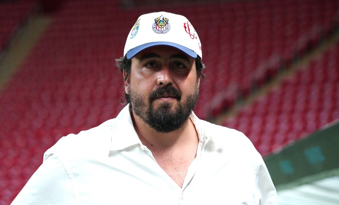 Amaury Vergara asiste a juego de los Astros; afición de Chivas lo tunde en redes / Foto: Imago7