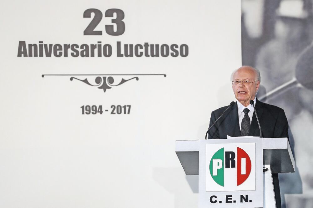 Durante la conmemoración del 23 aniversario luctuoso de Luis Donaldo Colosio, el secretario de Salud, José Narro, manifestó que México transitará por una encrucijada de la cual saldrá adelante de la mano del PRI (GERMÁN ESPINOSA. EL UNIVERSAL)