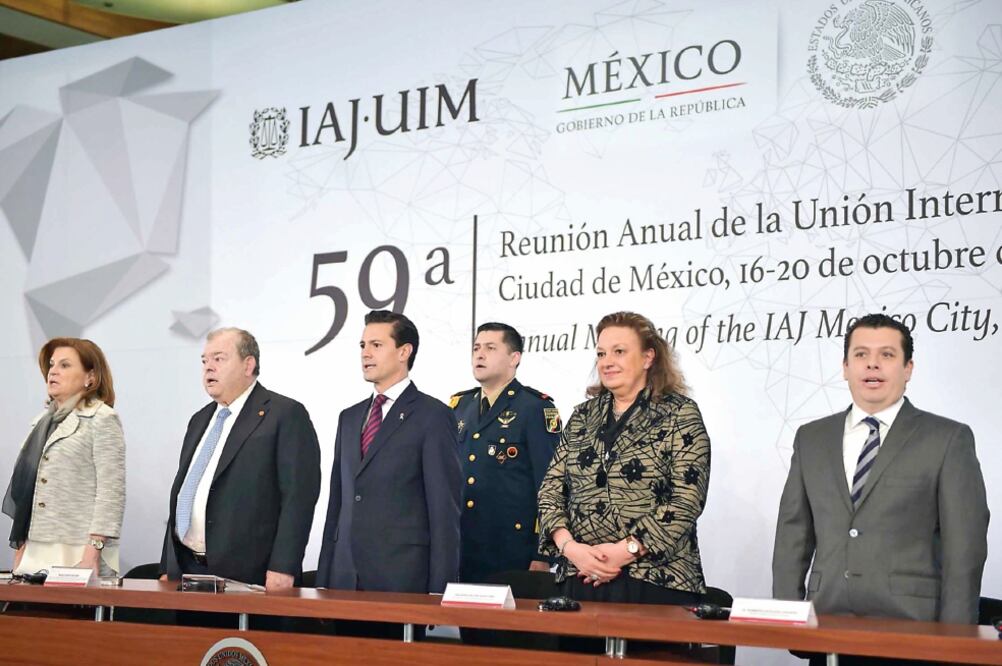 El presidente Enrique Peña Nieto aseguró, durante la 59 reunión anual de la Unión Internacional de Magistrados, que dos cambios marcan un hito en el sistema jurídico de México (PRESIDENCIA)