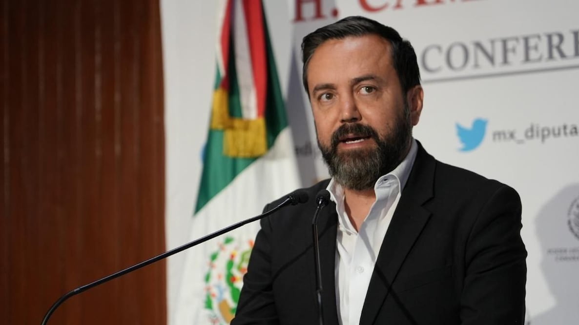 Arturo Ávila, vocero del grupo parlamentario guinda en la Cámara de Diputados. Foto: EL UNIVERSAL