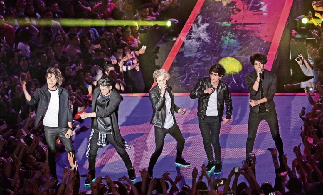 CD9 hizo una aparición sorpresa para cantar “Déjà Vu” (SÁSHENKA GUTIÉRREZ. EFE)