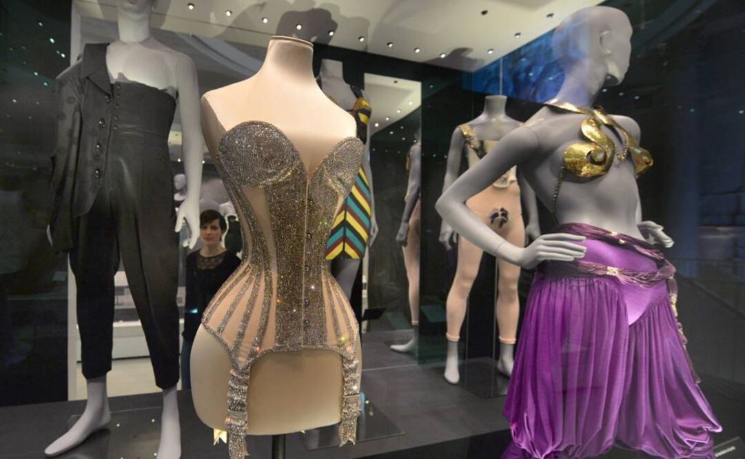 A partir del 16 de abril, el museo Victoria & Albert presenta la muestra "Desnudarse: una breve historia de la ropa interior". (FOTO: AP)