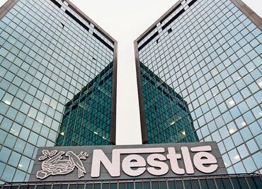 ONG acusa a Nestlé de usar más azúcar en productos para bebés en países en desarrollo