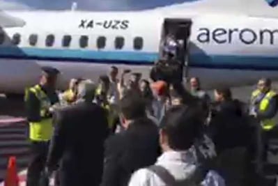 AMLO toma su primer vuelo comercial a Veracruz como Presidente