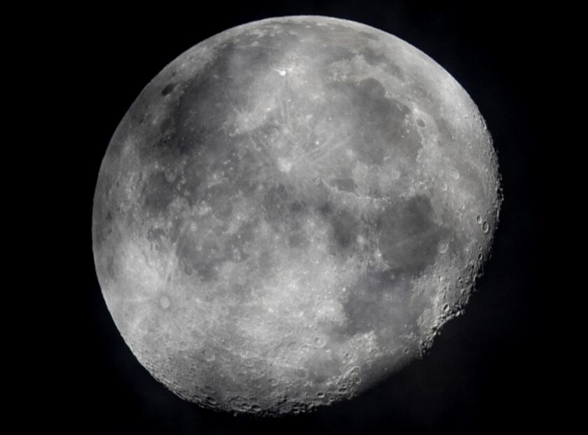 NASA: Aún no se sabe si el agua de la Luna puede usarse