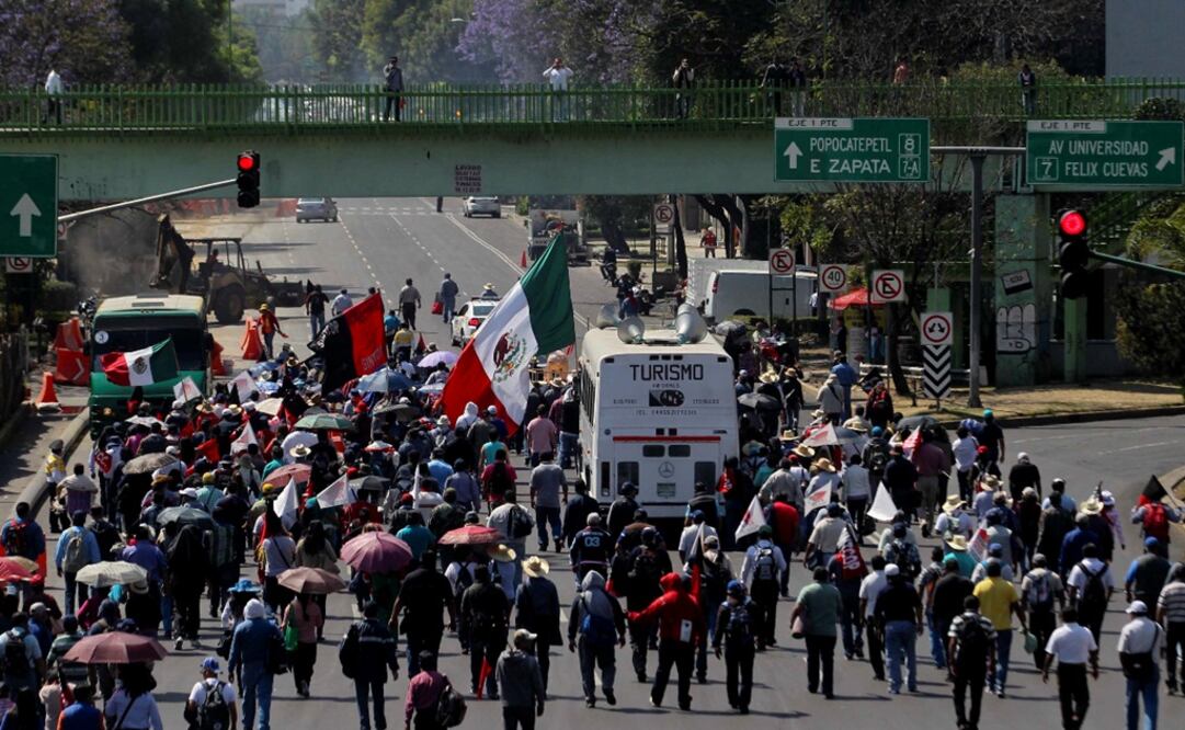 Manifestación impide paso a ambulancia y fallece mujer