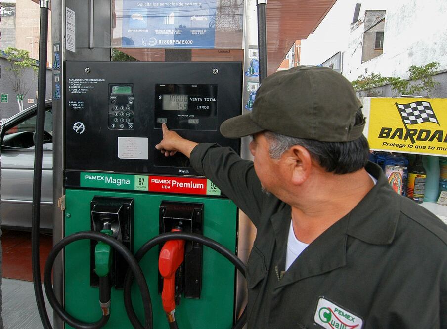 Gasolinas, sin cambios en noviembre; continúan en precio máximo