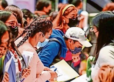 Mujeres tienen 31% menos ingresos disponibles que los hombres a nivel mundial: Euromonitor