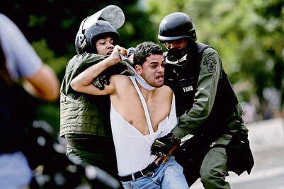 Maduro tacha a Peña y Santos de "súbditos de EU"