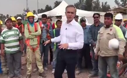VIDEO. Mancera felicita a trabajadores de la construcción en su día