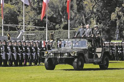 AMLO y las complicadas tareas del Ejército