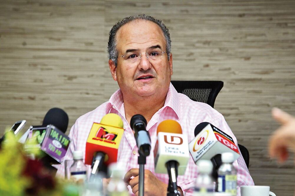 Les quitan en Sinaloa el bono de fin de sexenio