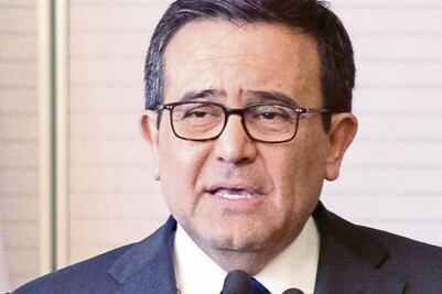 Misterioso equipo negociador para TLC