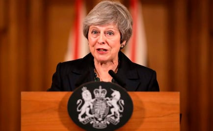 Theresa May advierte que su expulsión podría frustrar el Brexit