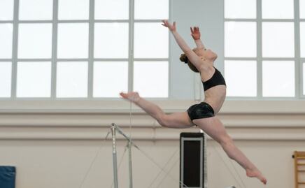 Una gimnasta quiso sorprender a su pareja y todo término de la peor manera