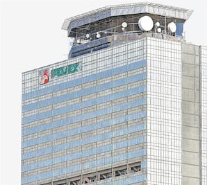 Pago de impuestos de Pemex cae por plan de refinación