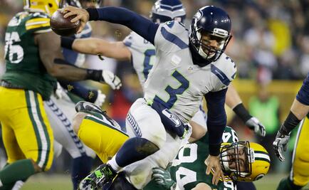 Packers apalea a los Seahawks