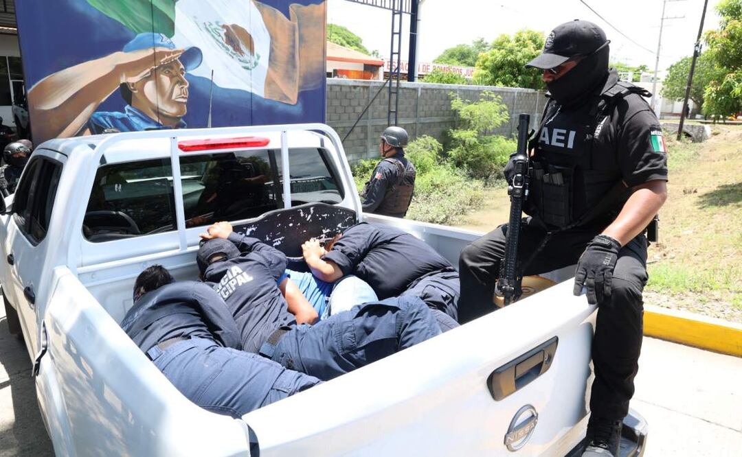 Fuerzas armadas, Fiscalía de Oaxaca y corporaciones de seguridad pública, toman el control de la policía municipal de Juchitán (21/06/2025). Foto: Especial