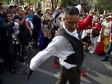 FOTOS: Fans de Polymarchs sacan sus mejores pasos previo al concierto de Año Nuevo