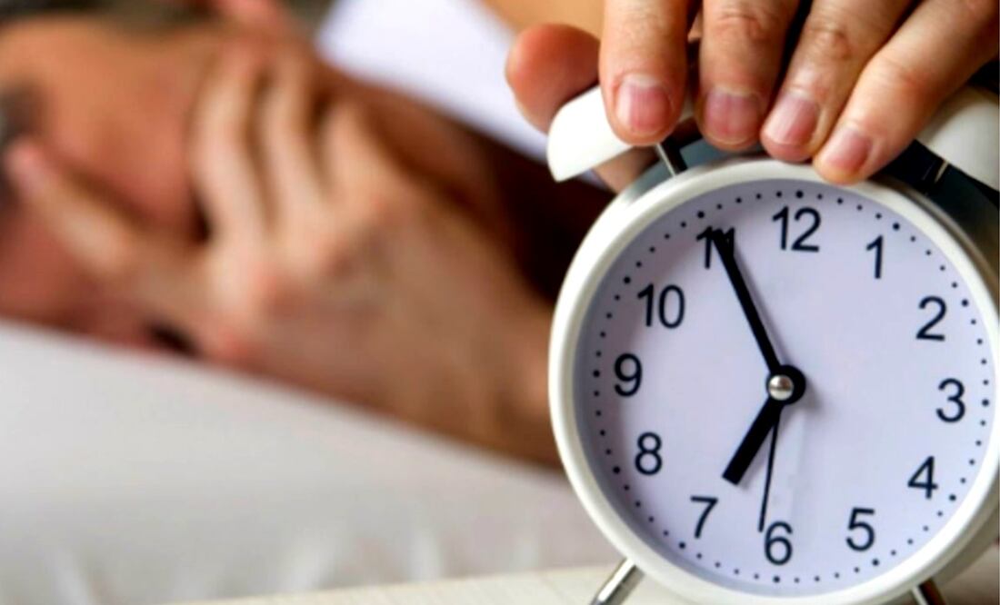 La Sener indicó que la implementación del Horario de Verano representa una reducción de emisiones de gases de efecto invernadero inferior al 0.07% del total. Foto: archivo/EL UNIVERSAL