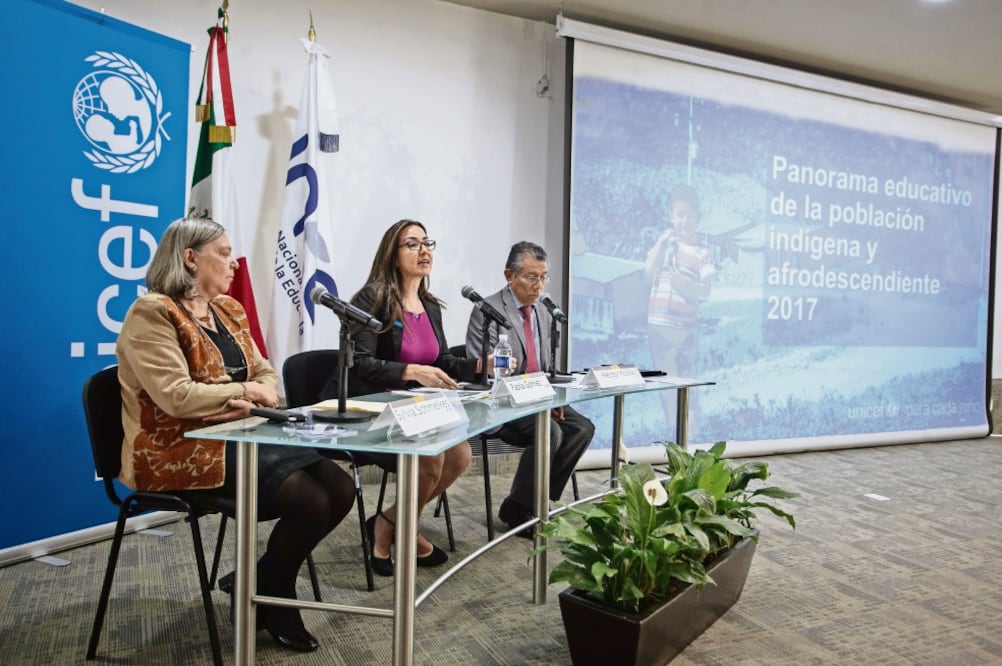 Por nivel de escolaridad, Guerrero, Chiapas y Nayarit reportan los peores números; una personas indígena promedio de estas entidades no concluye la primaria. En contraste, Nuevo León es el único estado donde llegan más allá de la secundaria (CUARTOSCURO)