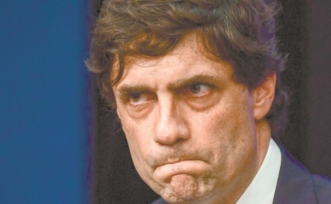 El secretario de Hacienda de Argentina, Hernán Lacunza, al anunciar las nuevas medidas económicas, en Buenos Aires. Foto: RONALDO SCHEMIDT. AFP