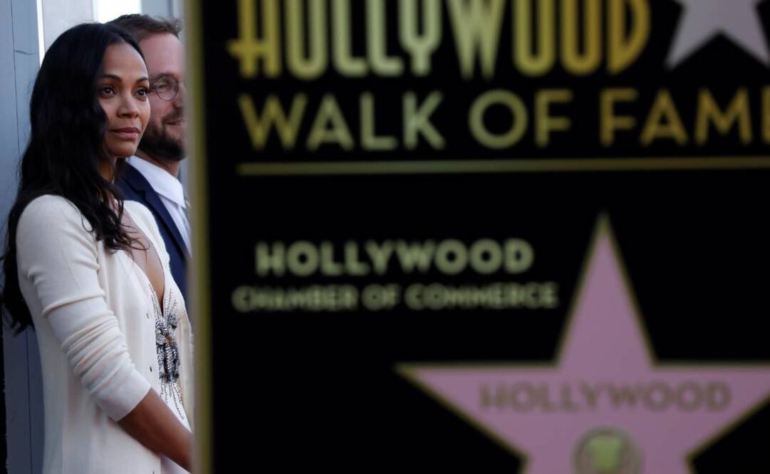 Saldaña tiene la estrella dos mil 637 en el Paseo de la Fama FOTO: REUTERS