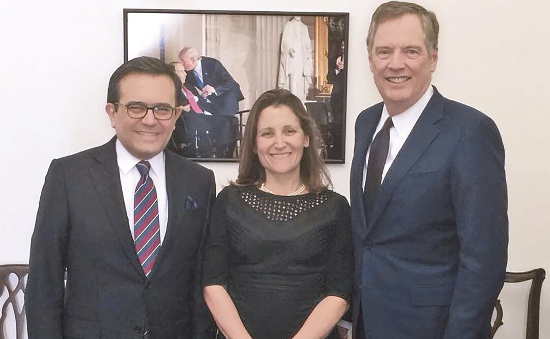El secretario de Economía, Ildefonso Guajardo; la ministra de Asuntos Exteriores de Canadá, Chrystia Freeland, y el representante comercial de Estados Unidos, Robert Lighthizer (CORTESÍA)