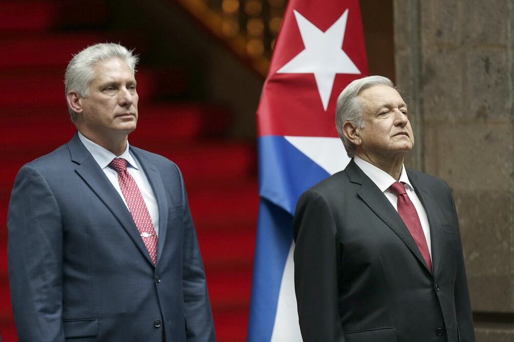 El presidente cubano, Miguel Díaz-Canel y el presidente de México, Andrés Manuel López Obrador en 2019 en Palacio Nacional, durante la primera visita oficial de Díaz-Canel como mandatario de la República de Cuba. Foto: Archivo Xinhua