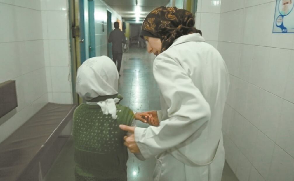 La doctora que salvó niños en Siria y nunca pensó en el Oscar