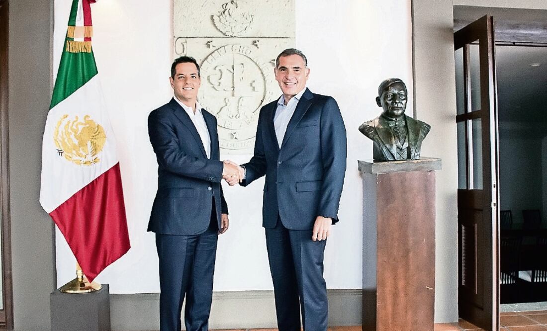 Gabino Cué se reúne con Murat para afinar entrega-recepción