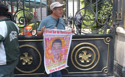 “Si no hay justicia, no habrá paz para el gobierno”, advierten en protesta a 10 años del caso Ayotzinapa