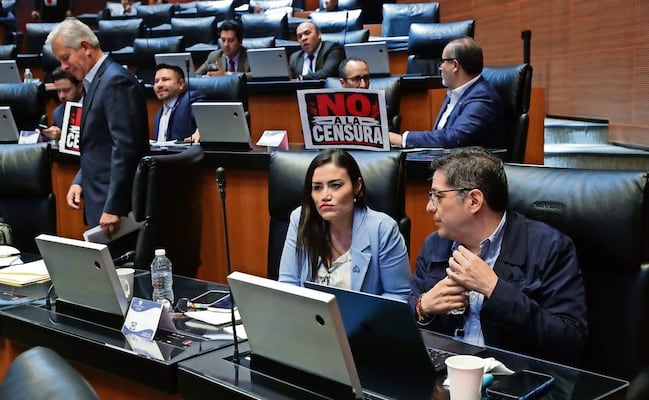 Chocan Morena y oposición por los lineamientos de la CRT