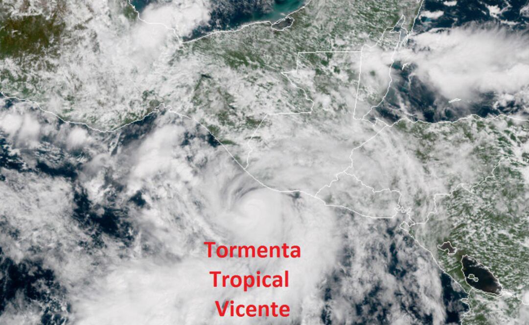 La nubosidad de "Vicente" favorece el temporal de lluvias y tormentas acompañadas de descargas eléctricas y fuertes ráfagas de viento en el sureste de México. FOTO: @pcivilchiapas
