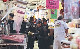 Le tapan la coladera a carnicero y muere en La Merced, entró a limpiarla y no volvió a salir
