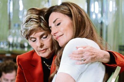 Instructora de yoga denuncia “manoseo”