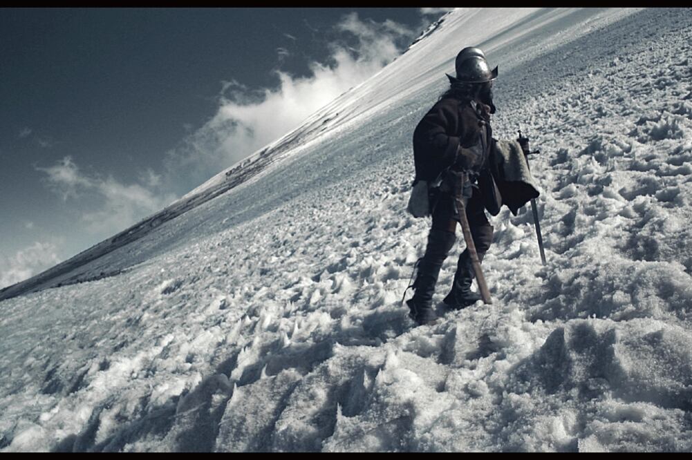 La cinta está inspirada en la travesía de Diego de Ordaz, quien acompañado de unos hombres, marcó el inicio del embate final ibérico en contra de Tenochtitlán (MALACOSA CINE Y PIANO DISTRIBUCIÓN)