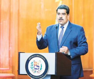 Maduro exige a diplomática de UE retirarse de Venezuela