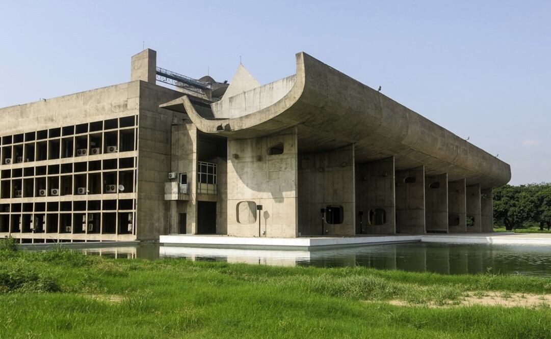El edificio de la Asamblea, el más emblemático de los tres que conforman el complejo del Capitolio en Chandigarh. (FOTO: Moncho Torres/ EFE)