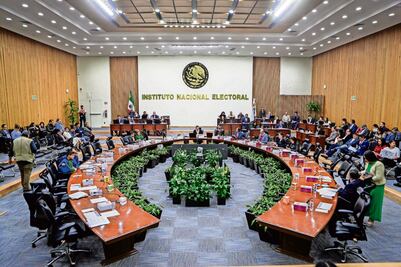 Avanza en INE formato para recabar preguntas del segundo debate presidencial