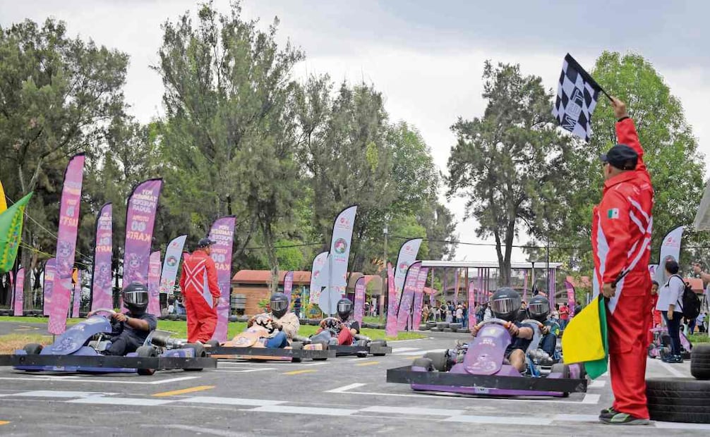Los niños y adolescentes se divirtieron en lo go karts, entre otras actividades creadas para ellos. Foto: Santiago Cadena / EL UNIVERSAL