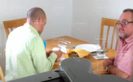 Captan a otro hermano de AMLO recibiendo dinero de David León