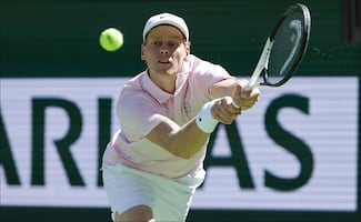 Jannik Sinner se impone con autoridad a Alexander Zverev para clasificar a la final de Indian Wells