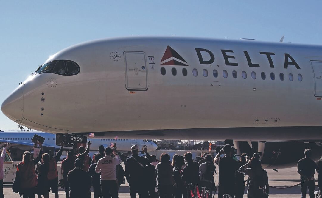 Delta y Aeroméxico podrán seguir colaborando de forma limitada, pero sin inmunidad antimonopolio. Foto: de AP