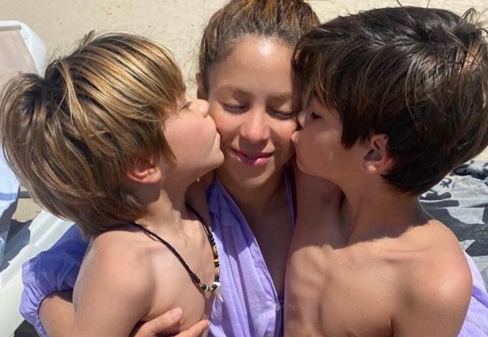 La cantante envió un mensaje a paparazzi y medios de comunicación, en búsqueda de salvaguardar la salud mental de sus dos hijos; Milán y Sasha.
Foto: Instagram