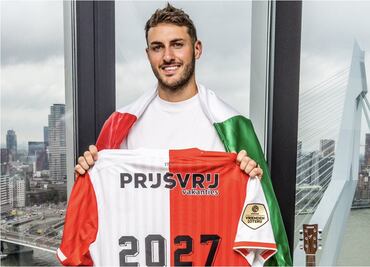 Leyendas de la Eredivisie vaticinan a Santiago Giménez como goleador de la temporada