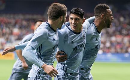 Alan Pulido se estrena como goleador en la MLS