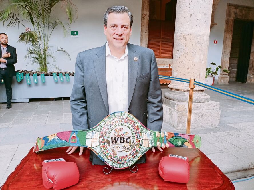 Al directivo le parece increíble que Saúl Álvarez vaya a presentarse ante más de 60 mil personas. Foto: Arturo Sanguiano / EL UNIVERSAL